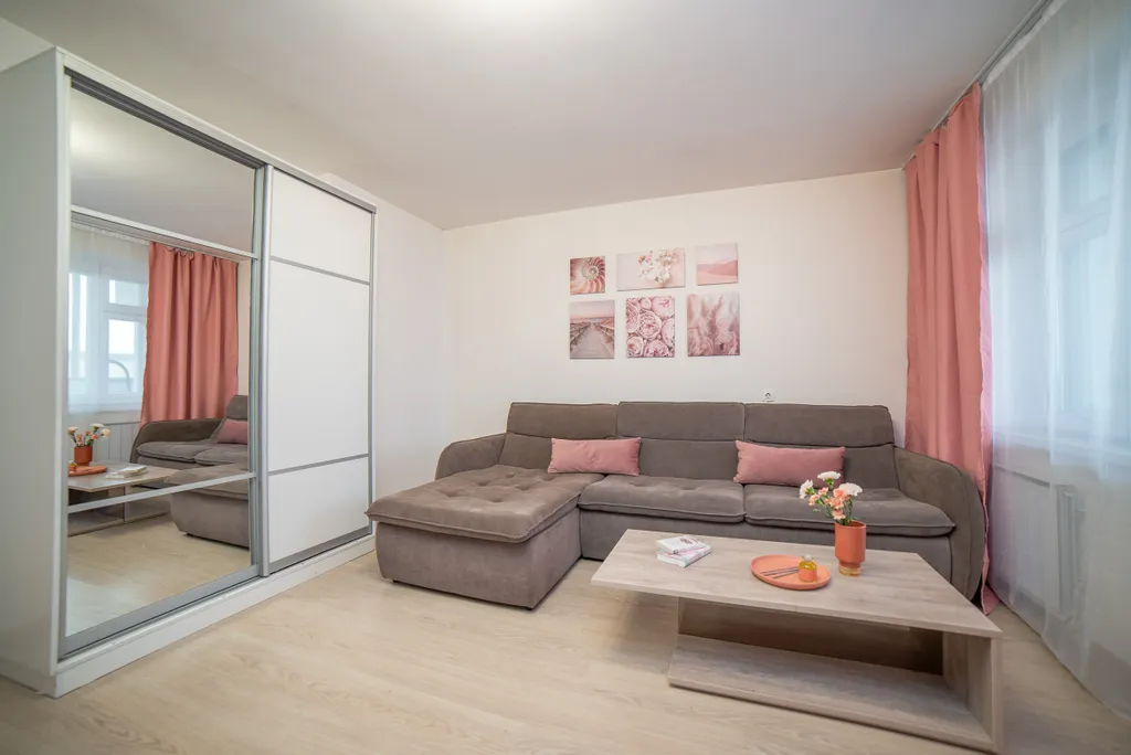 Квартира Квартира Малиновый отпуск — Екатеринбург