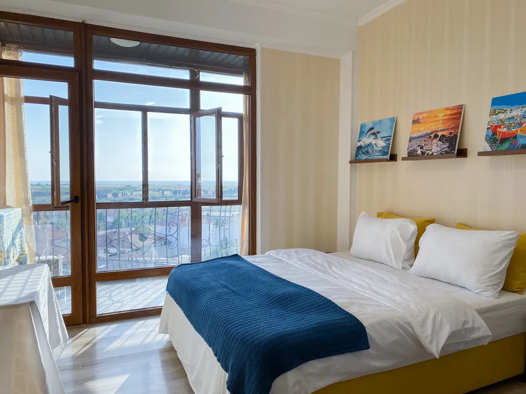 Квартира Квартира Видовая студия у моря с бассейном — Севастополь