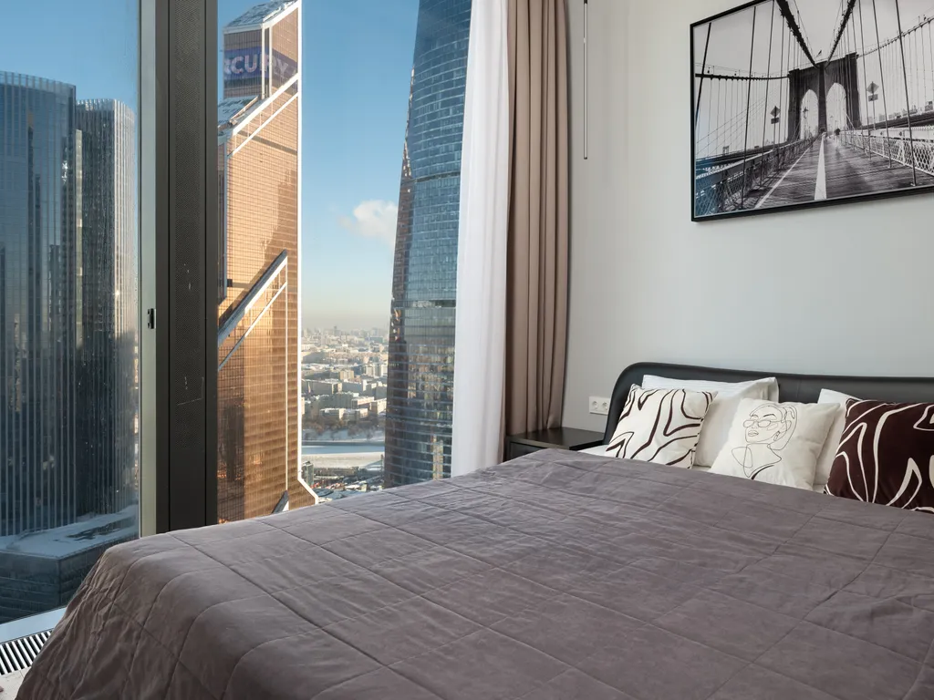 Neva Libra 38 этаж 70 м2 панорамный вид на небоскребы и город