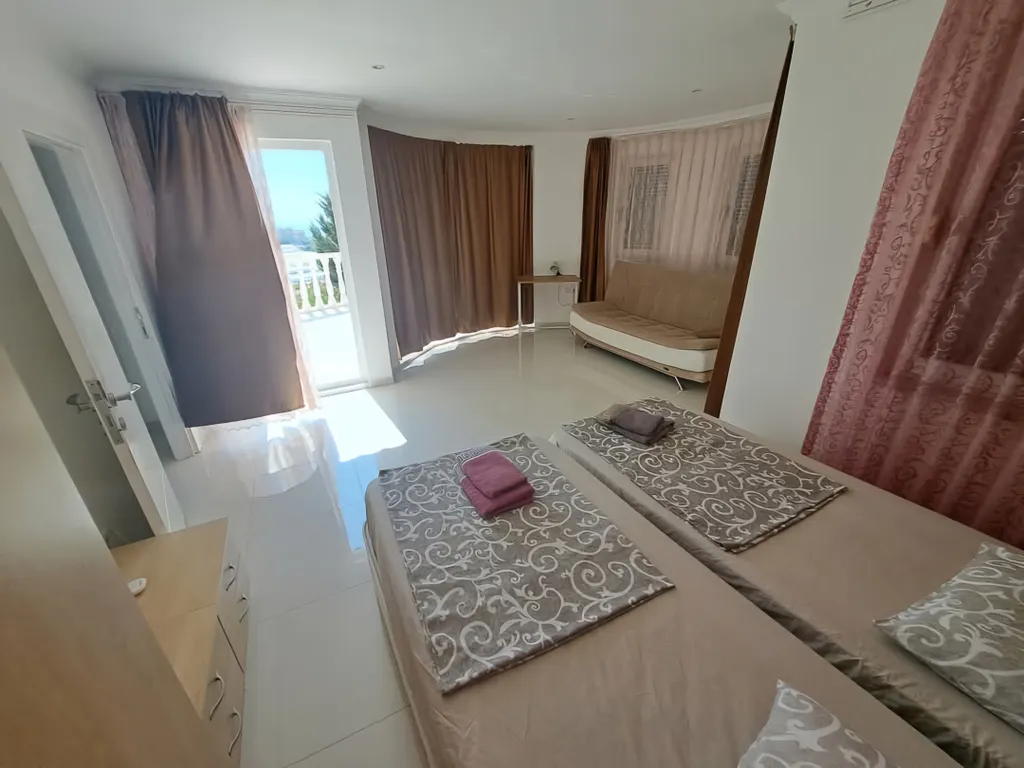 Частная вилла с собственным бассейном