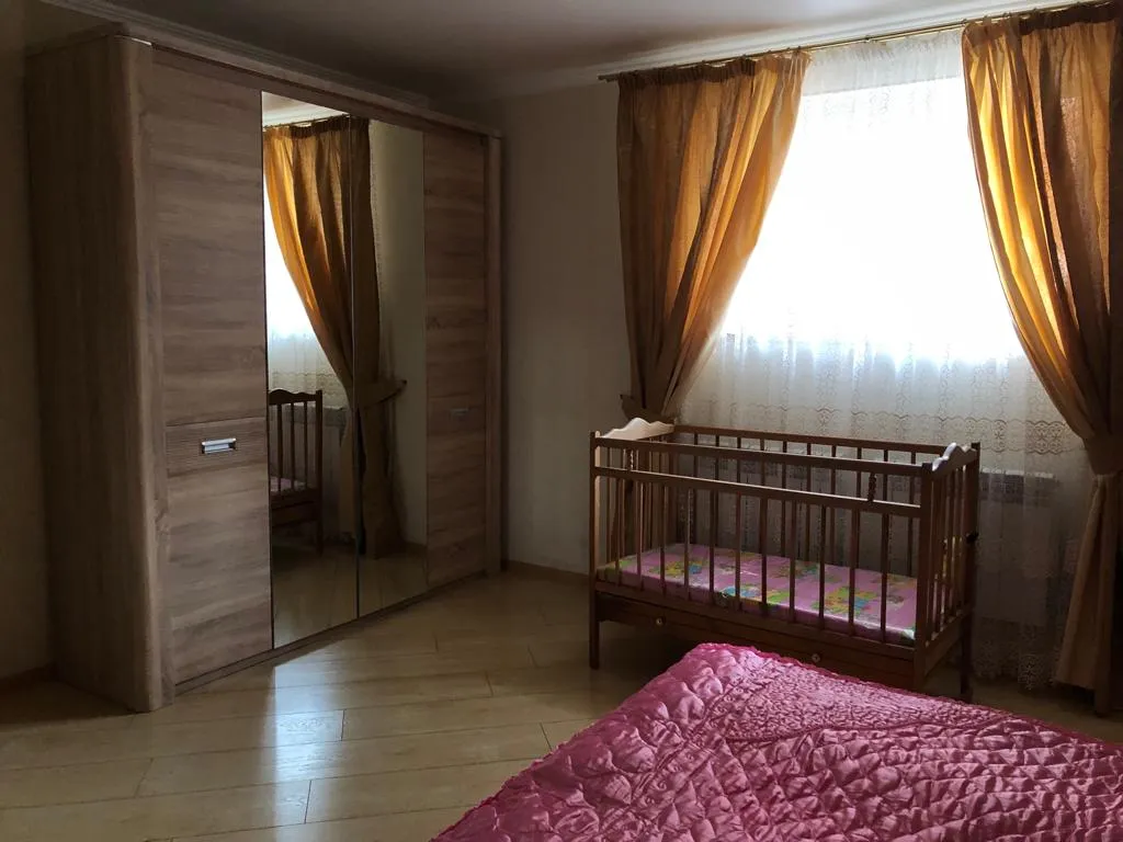 Уютная квартира рядом с санаторием Виктория и минеральным бюветом