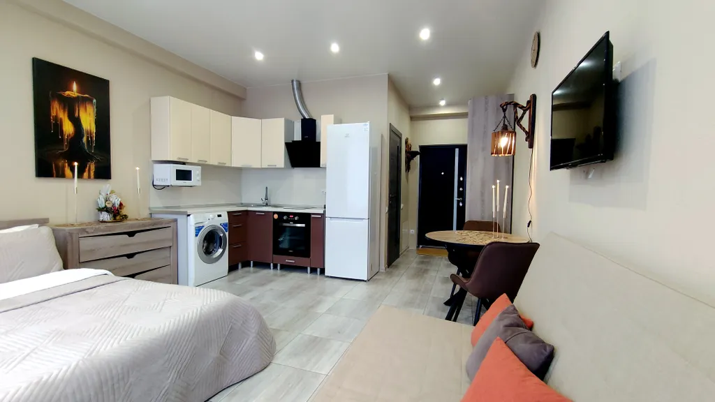 Идеальная и комфортная студия в центре красной поляны. Большое окно