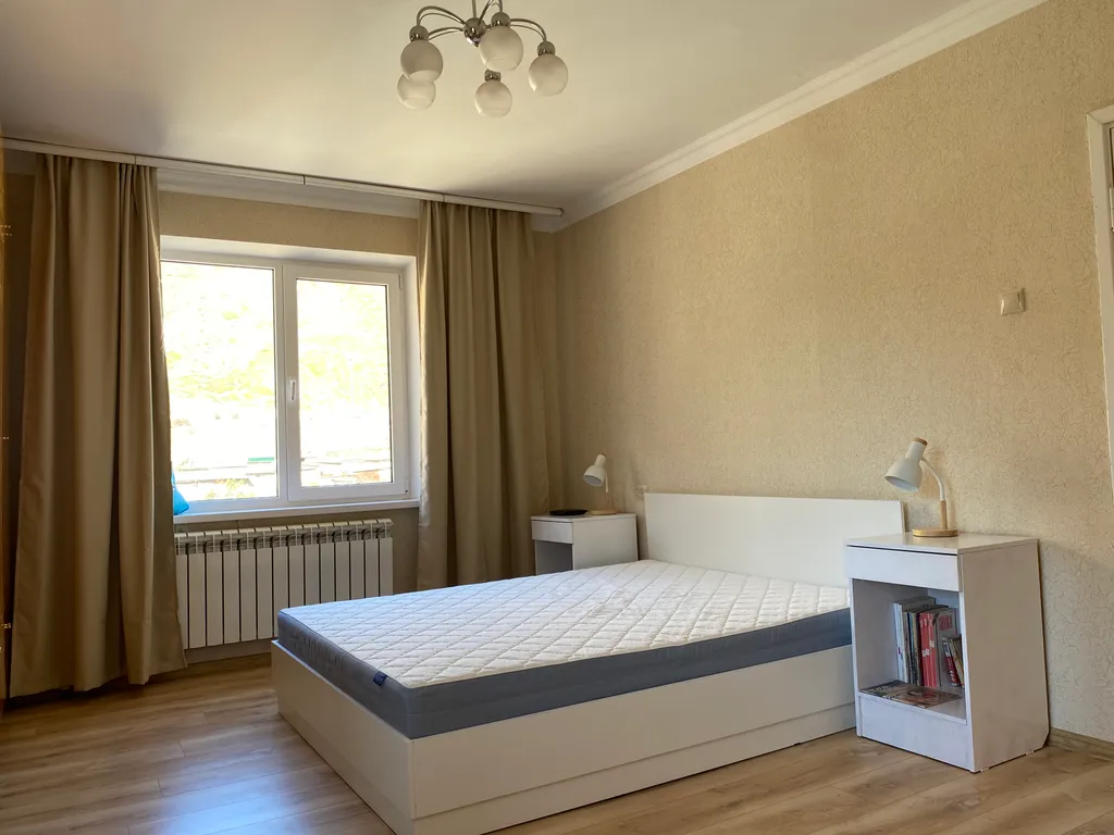 Квартира с панорамной лоджией — аренда посуточно в Нейтрино