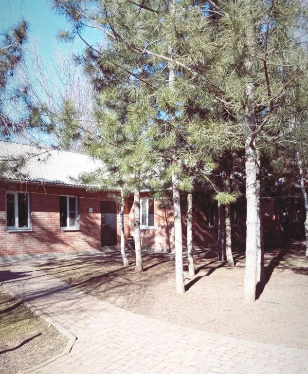 Коттедж Кирпичный 2-комнатный дом с собственной кухней — аренда посуточно в Новочеркасск