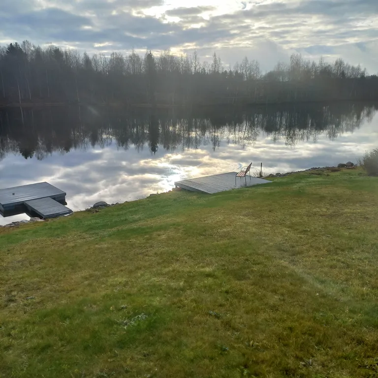 Дом с видом на озеро