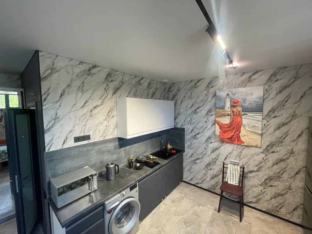 Квартира Квартира Студия с балконом на 1 этаже. Центр. Парковка. — Севастополь