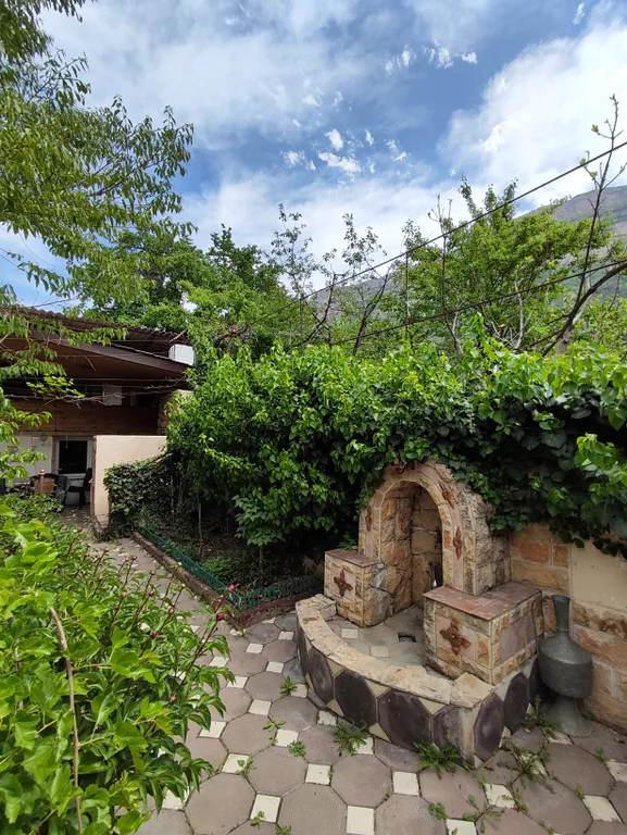 Дом в горах с кинотеатром Kurmimonte