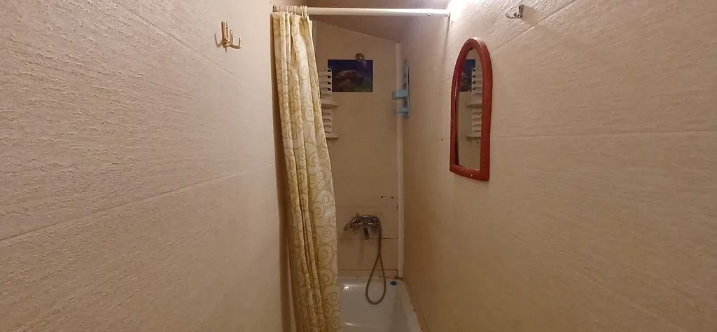 Коттедж Домик в центре с беседкой — Сочи