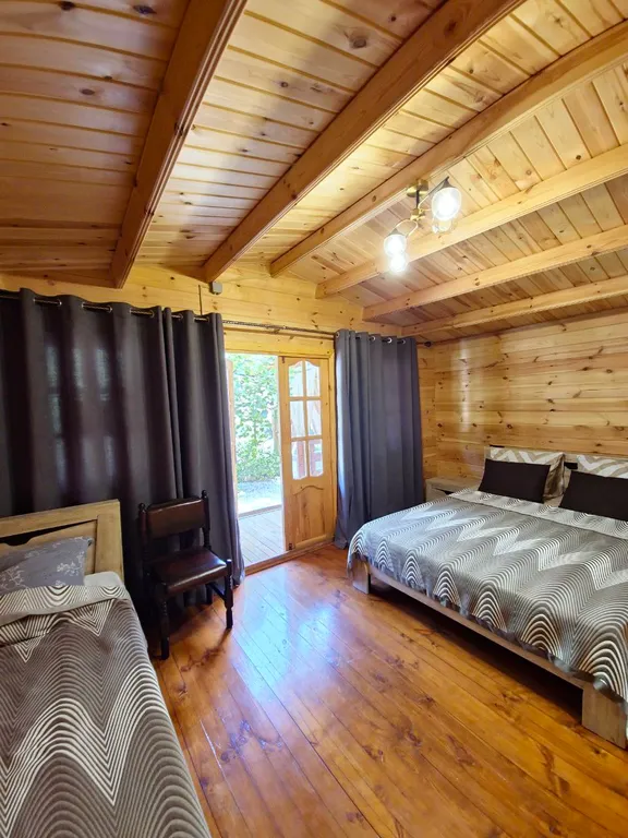 Коттедж Эко домик с парковкой возле горной реки — Гагра