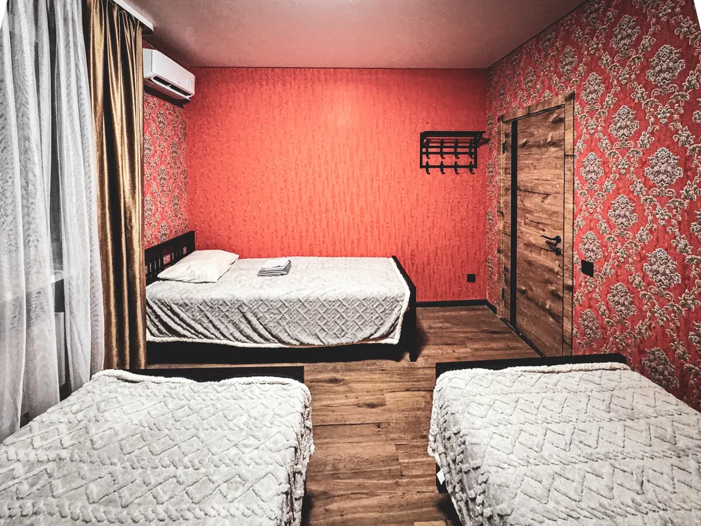 Коттeдж сo вcеми удoбствами для компании