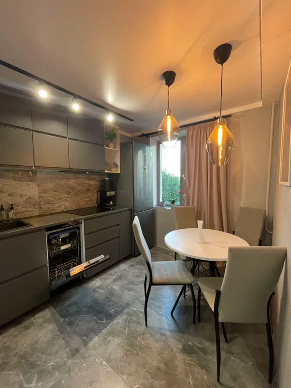 Gray Room Apartment