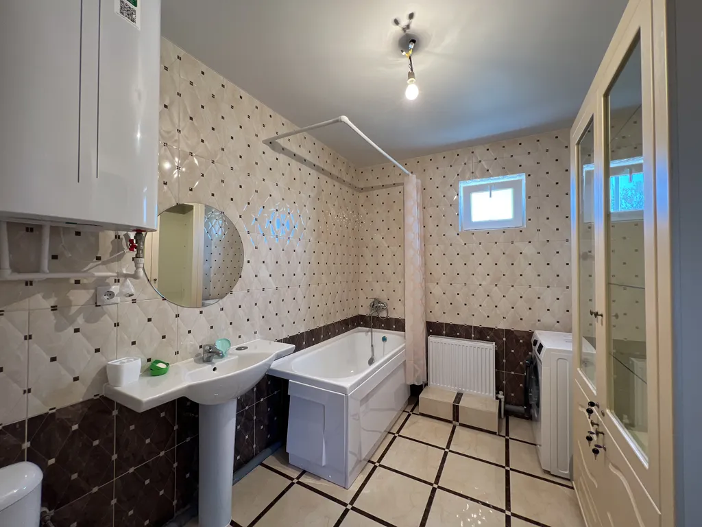 Прекрасный новый дом со всеми удобствами