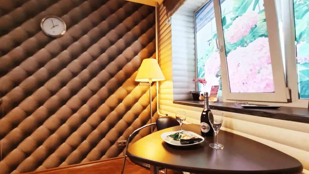 Квартира с большой круглой джакузи для двоих