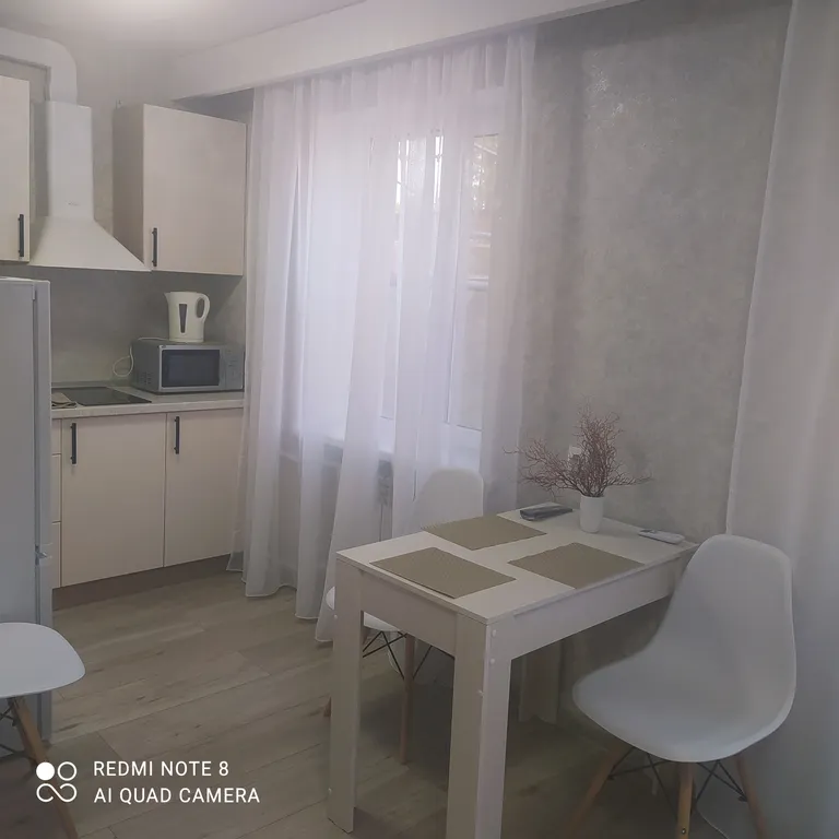 Шикарная квартира-студия — аренда посуточно в Мариуполь