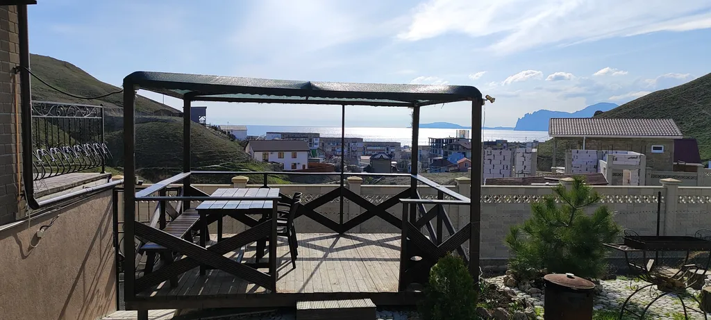 Апартаменты с балконами и панорамным видом на море и горы