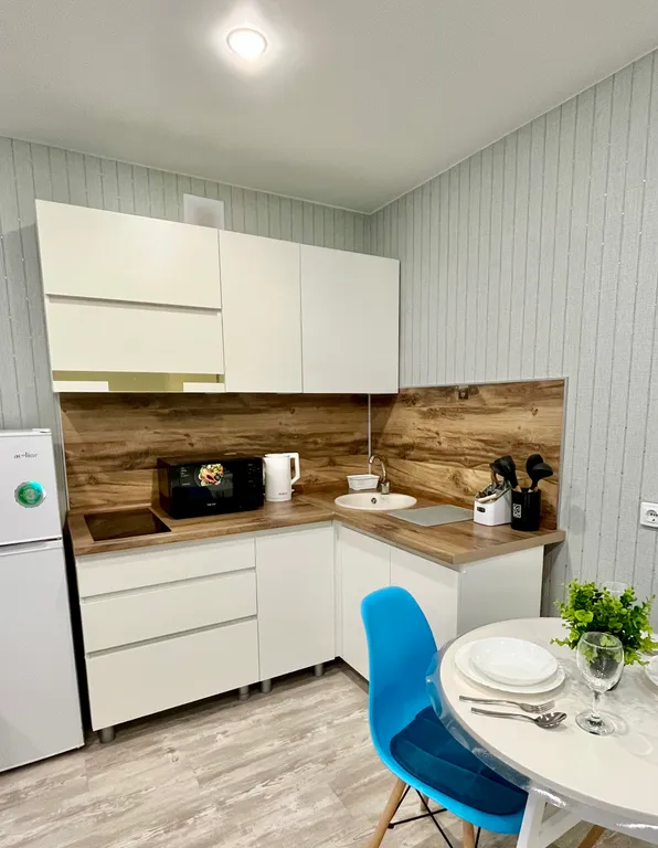 Новая студия с просторной парковкой