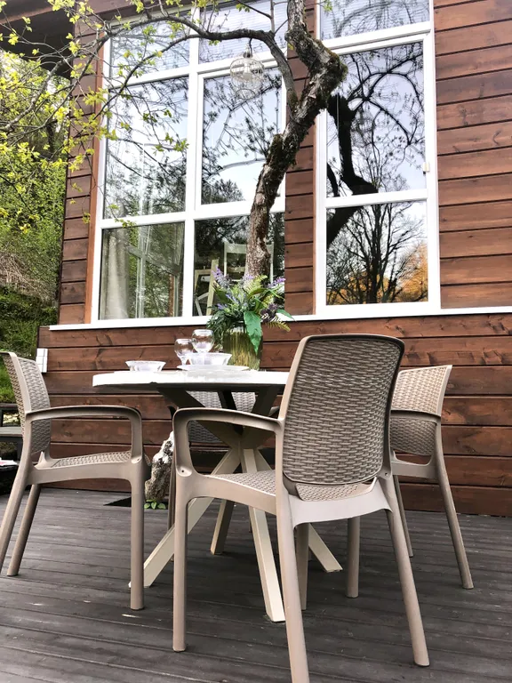 Дом у реки las nubes