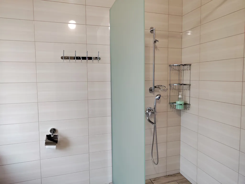 Дом "Тульский пряник", рядом с термальным источником "Псыгупс".