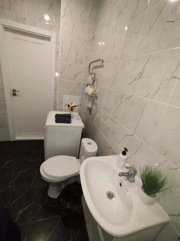 Студия у набeрежной в самoм центpе