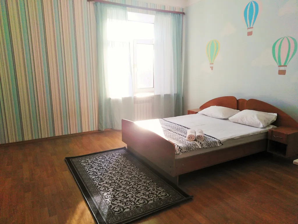 Квартира Квартира 3-комнатная сталинка с большой ванной рядом с набережной — Ярославль