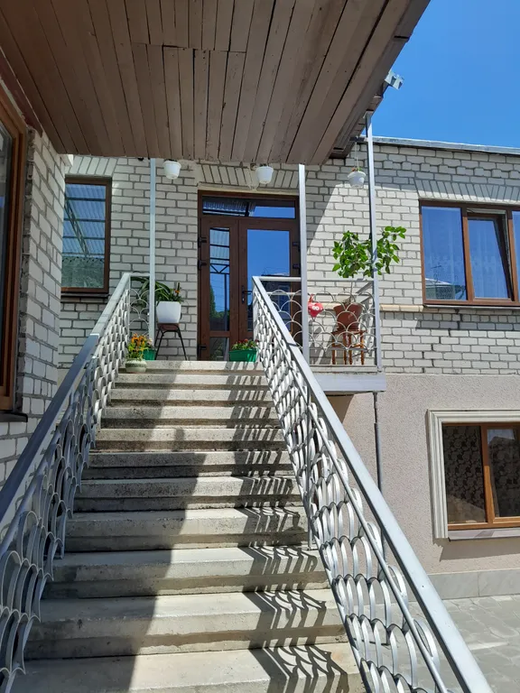 Комната в 2х этажном доме с отдельным входом, 5 мин от парка