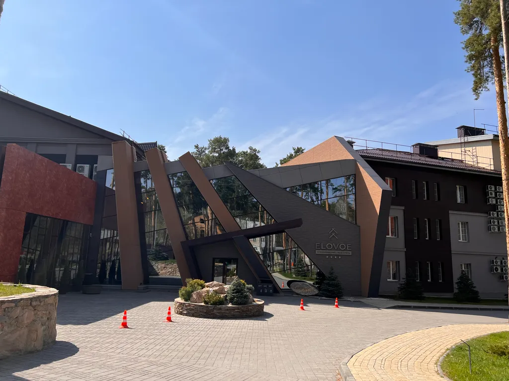 Квартира на берегу озера Еловое