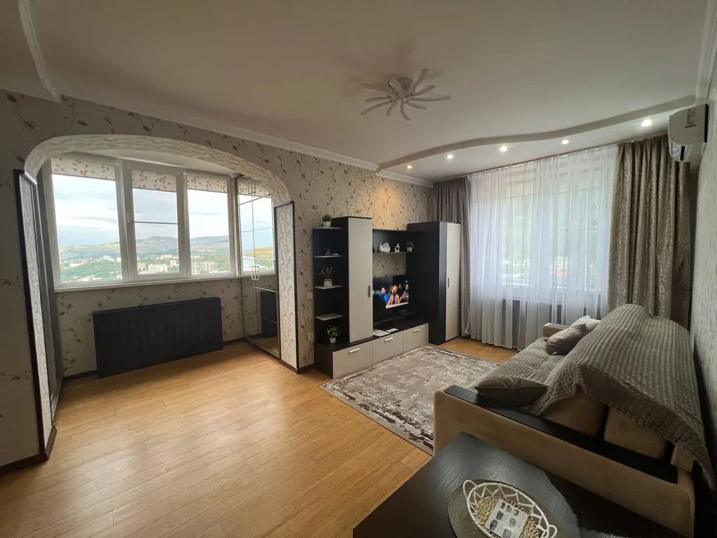 Уютная квартира с шикарным видом на горы, лес, ущелье и город