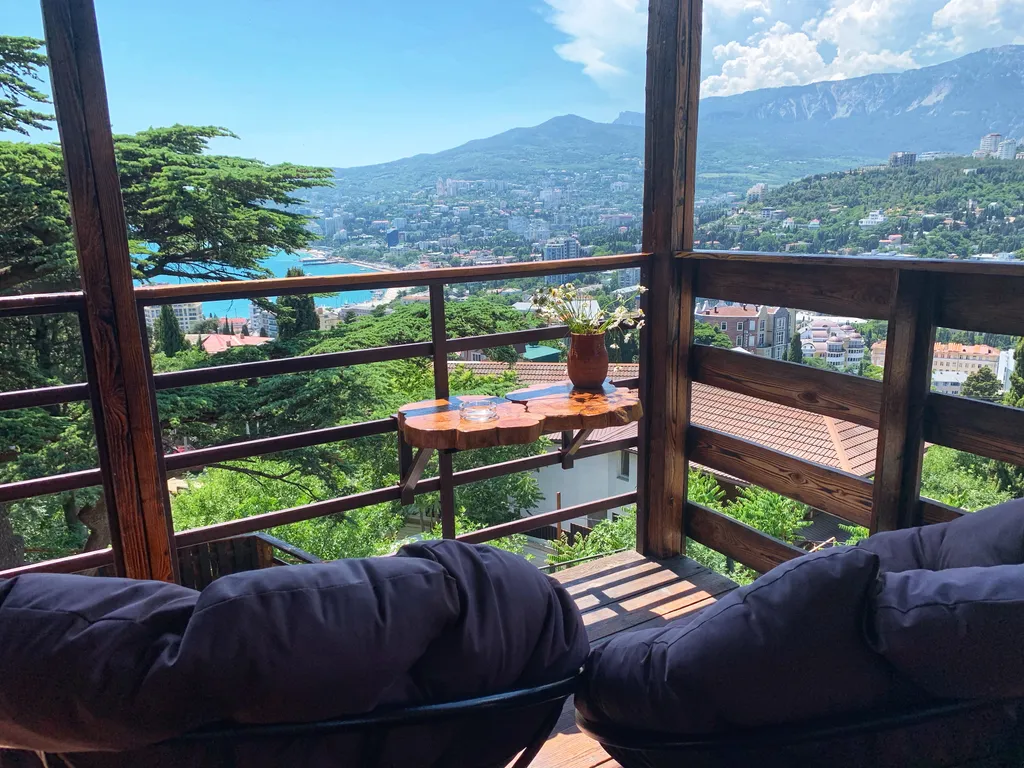 Квартира Улучшенный люкс с видом на море и горы — аренда посуточно в Ялта