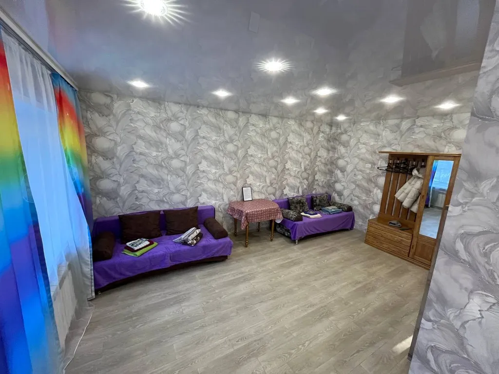 Трёхкомнатная квартира в районе центральная площади