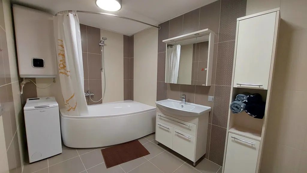 Большая уютная квартира с видом на море