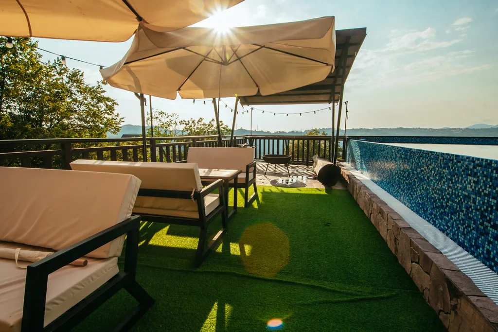 Вилла «Малинка» с теплым бассейном, баней и камином