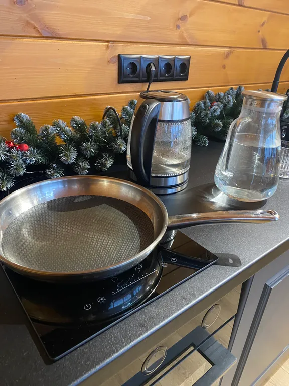 Современный барнхаус у леса рядом с городом