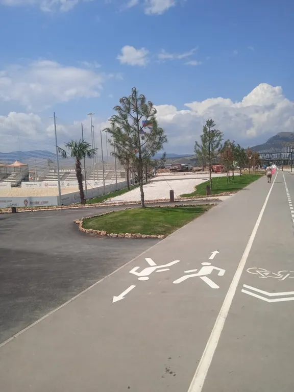 Семейный отдых в двух-комнатной квартире у Аквапарка на второй линии