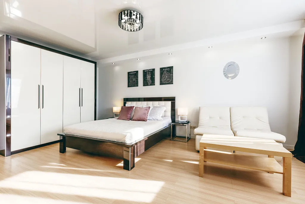 Квартира с кондиционером и горячей водой, центр