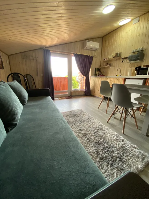 Уютный номер с видом на горы