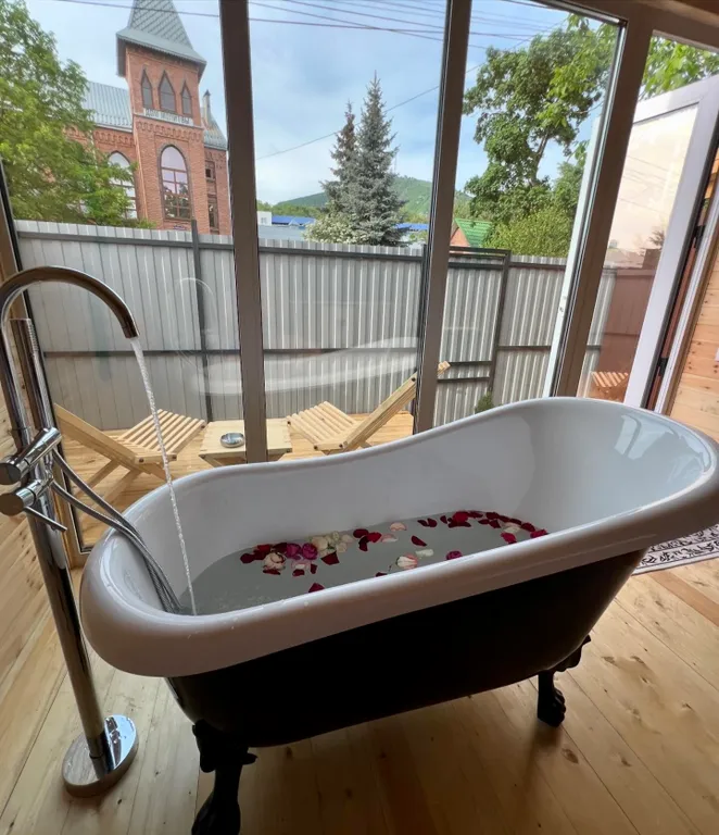 Коттедж Эко-апартаменты с видом на Машук в стиле Барн-Хаус в Цветнике — Пятигорск