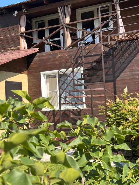 Гостевой дом в окружении гор