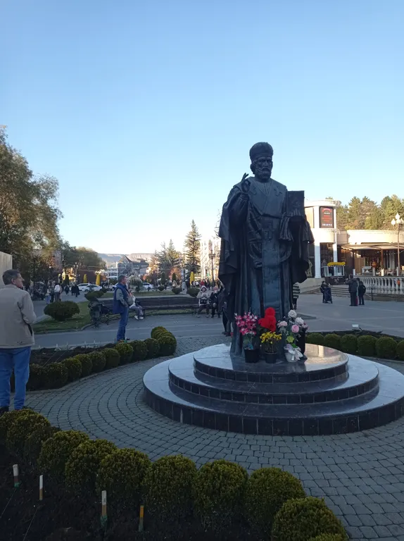 Чистая светлая квартира в тихом районе у парка