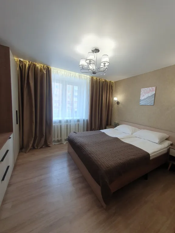 Уютная семейная квартира с новым ремонтом и стильным интерьером — аренда посуточно в Бор