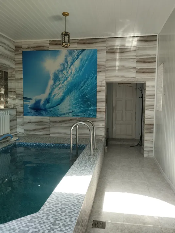 Жилой дом с баней и бассейном