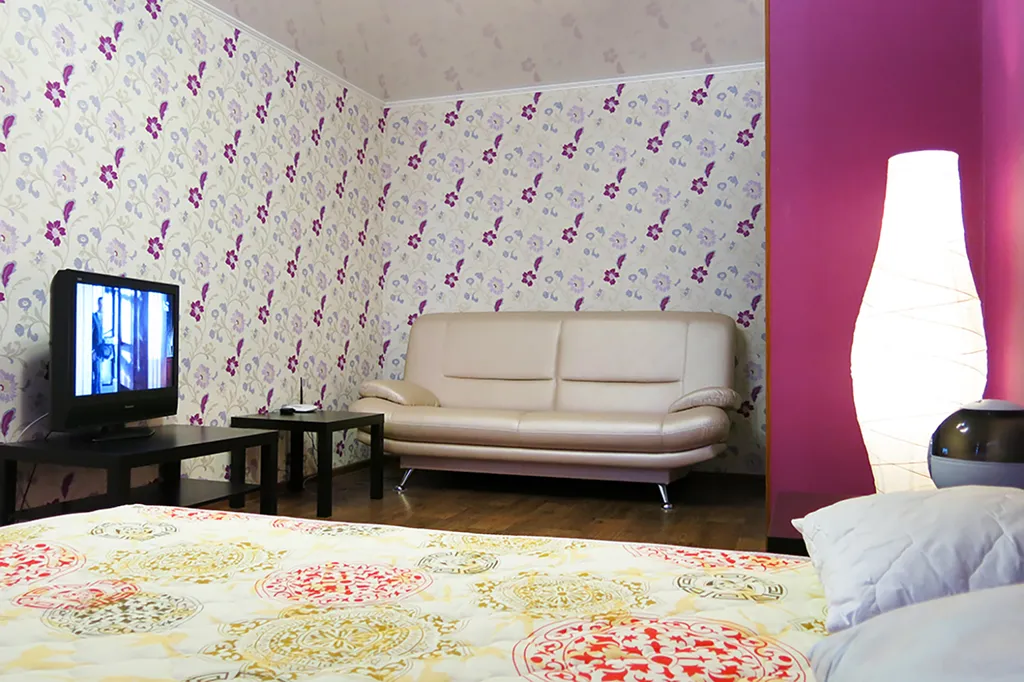 Рядом Стадион Красная Звезда, СибГУФК, СКК Блинова, СК Авангард