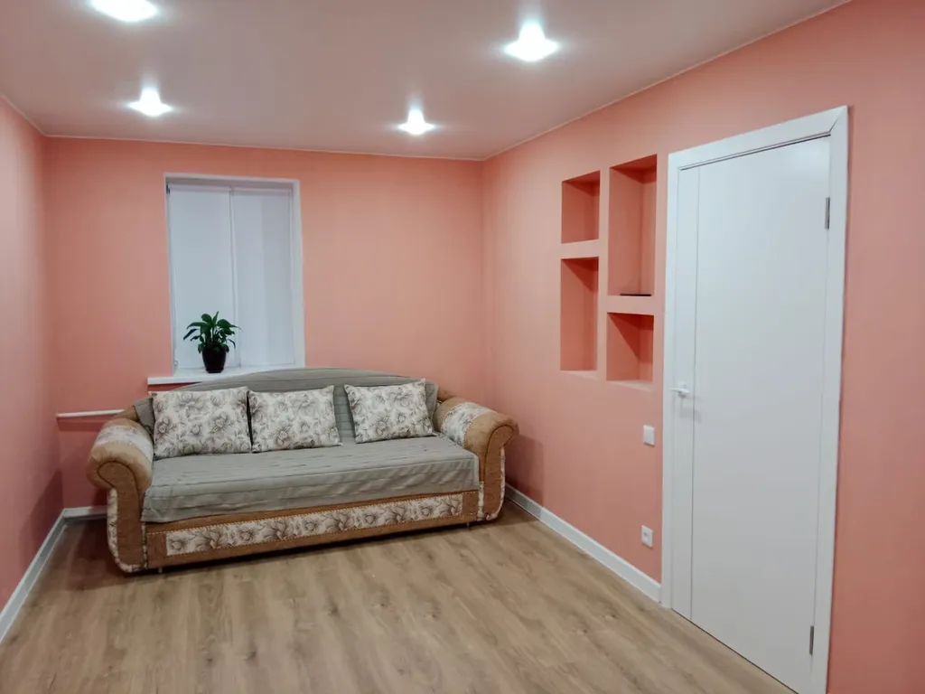 Двухкомнатная квартира после ремонта, удобное месторасположение — аренда посуточно в Богучар