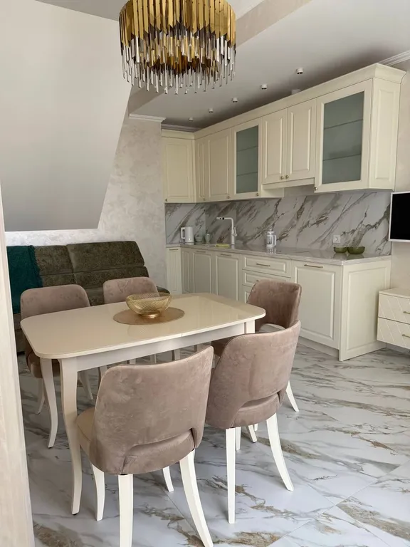 Апартаменты первая линия, Любимовка