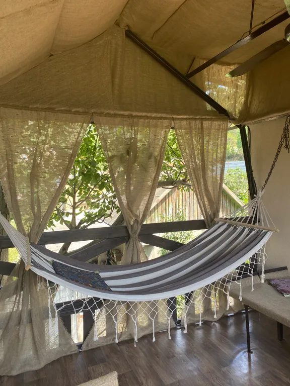 Коттедж Дом с камином в экопоселке у подножья гор — Инкерман