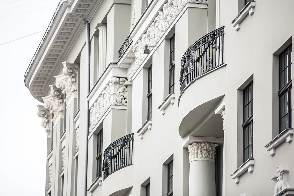 Art Deco One-Bedroom Suite in Library House