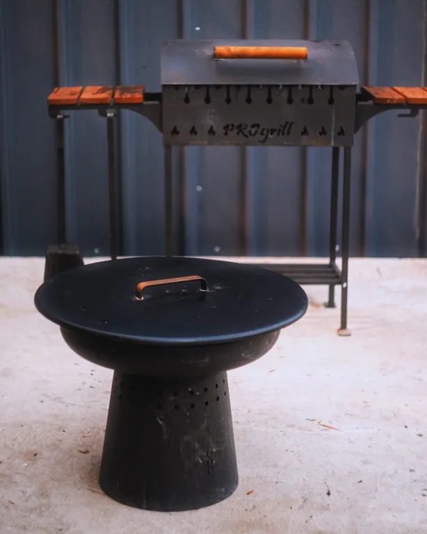 Домик на поляне любви в горах