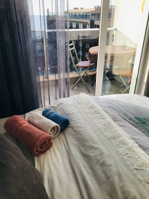 Студия с видом на море