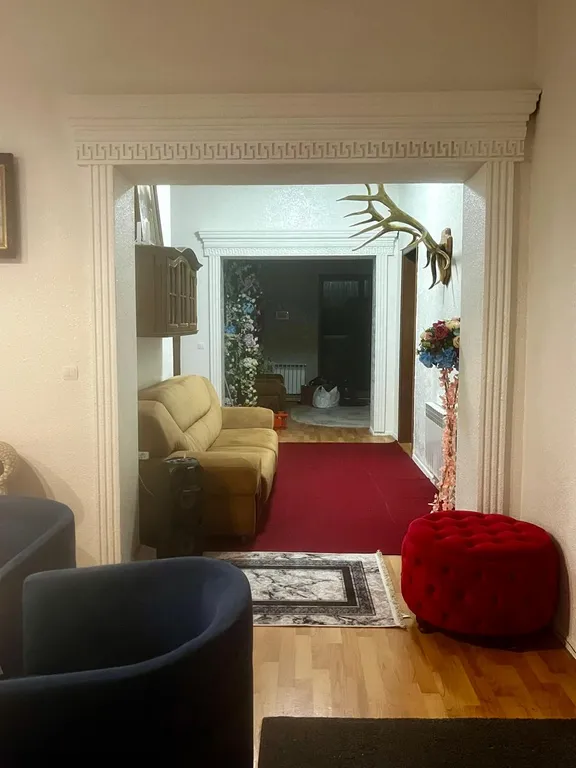 Большой уютный дом