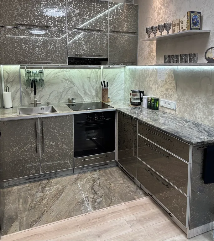 Просторная, чистая двушка с кухней-столовой в историческом центре