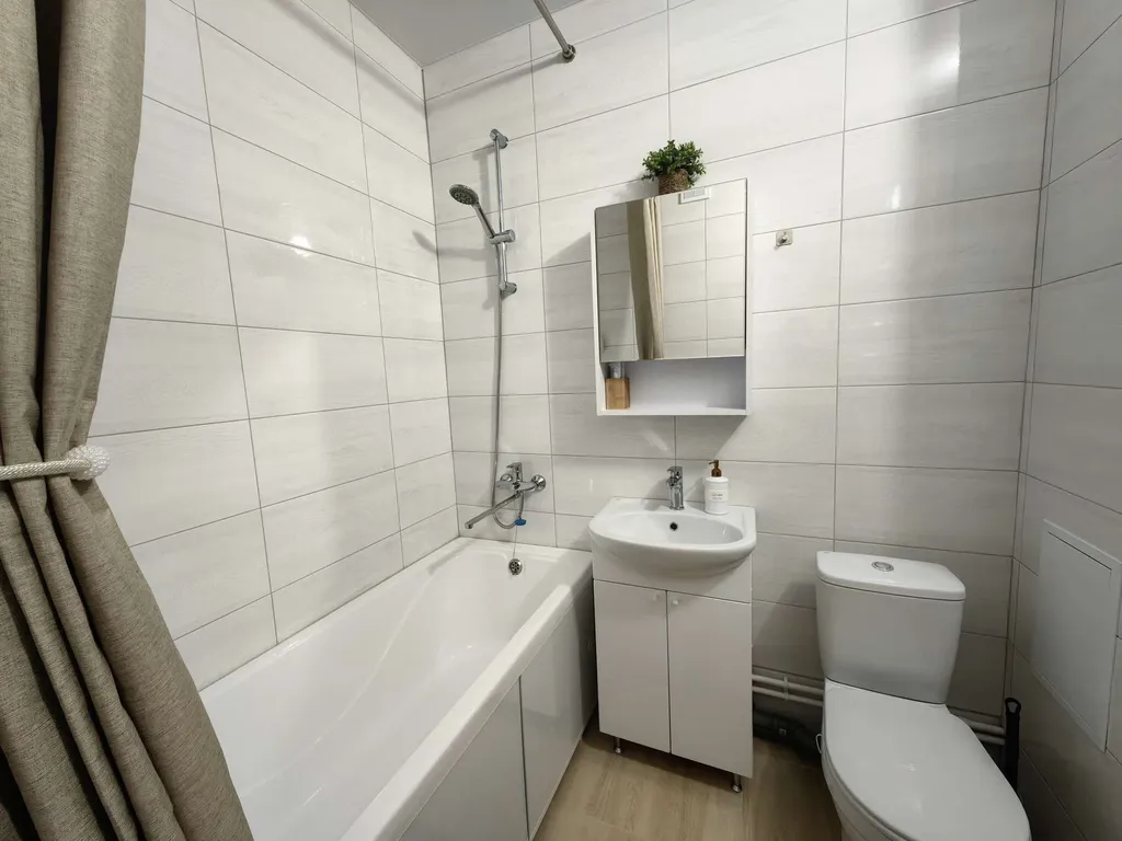 Квартира с отличной транспортной доступностью: ж/д вокзал и Севмаш